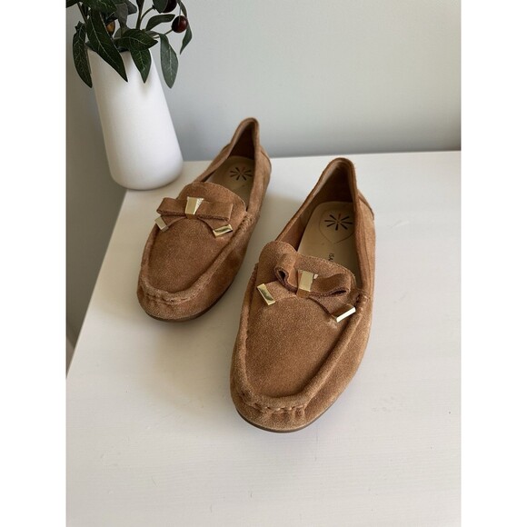 Isaac Mizrahi Shoes - Isaac Mizrahi Live! Tan Suede Bow Loafers Gold Hardware  Moccasins 8.5M